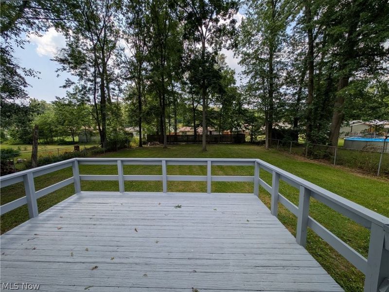 18015 Hillcrest Drive, Lake Milton, OH 44429 Photo 10
