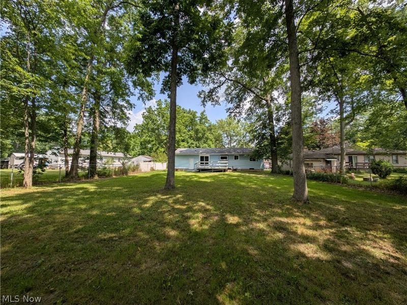 18015 Hillcrest Drive, Lake Milton, OH 44429 Photo 12