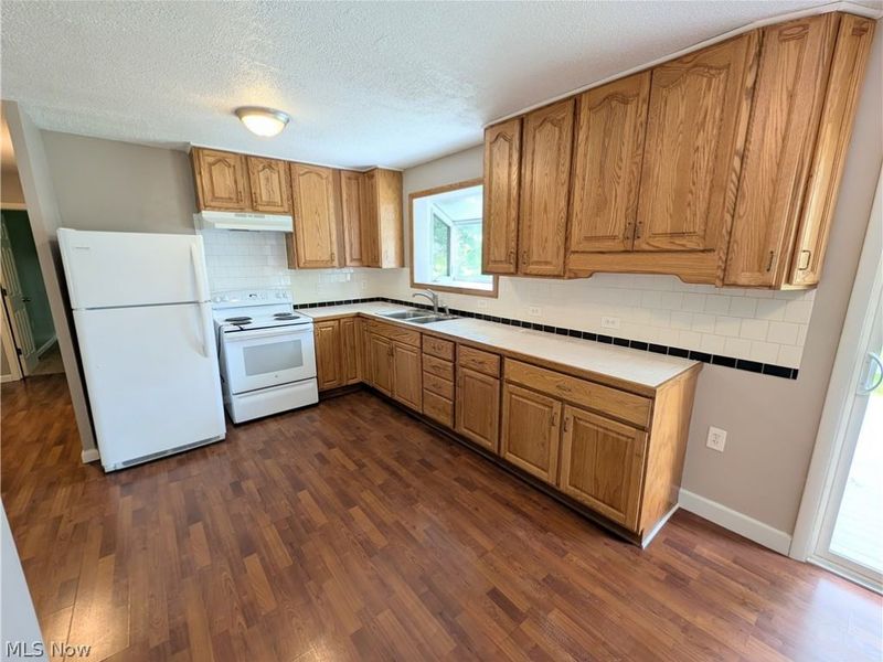 18015 Hillcrest Drive, Lake Milton, OH 44429 Photo 20