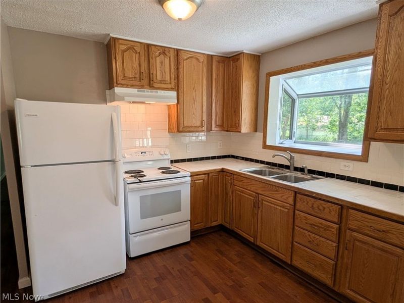 18015 Hillcrest Drive, Lake Milton, OH 44429 Photo 21
