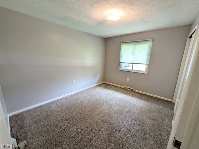 18015 Hillcrest Drive, Lake Milton, OH 44429 Photo 26