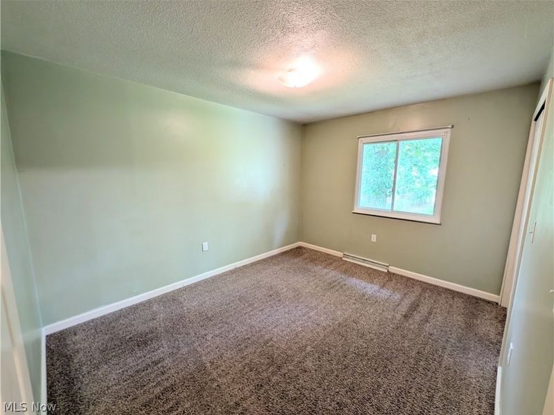 18015 Hillcrest Drive, Lake Milton, OH 44429 Photo 27