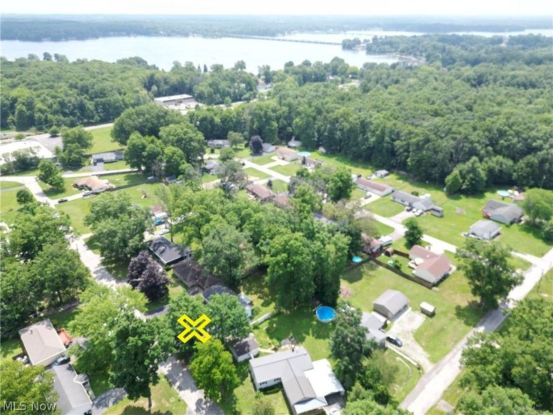 18015 Hillcrest Drive, Lake Milton, OH 44429 Photo 4