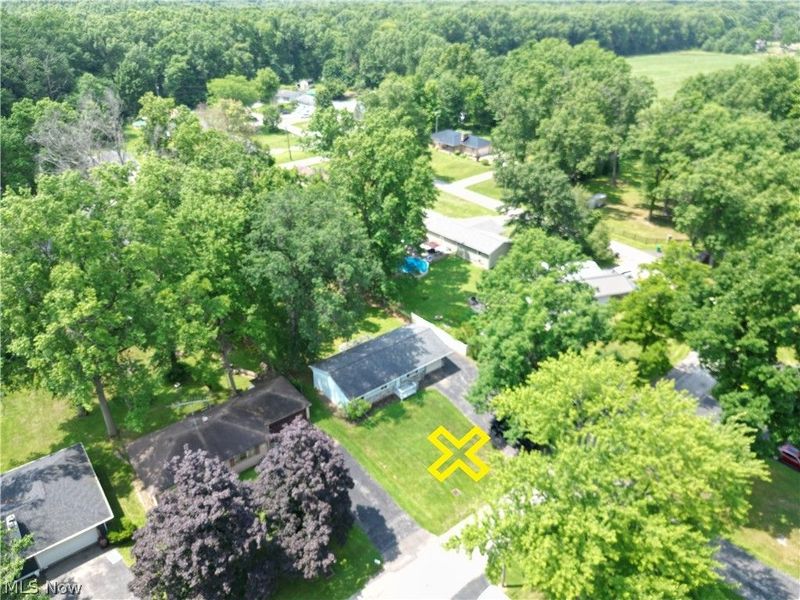 18015 Hillcrest Drive, Lake Milton, OH 44429 Photo 5