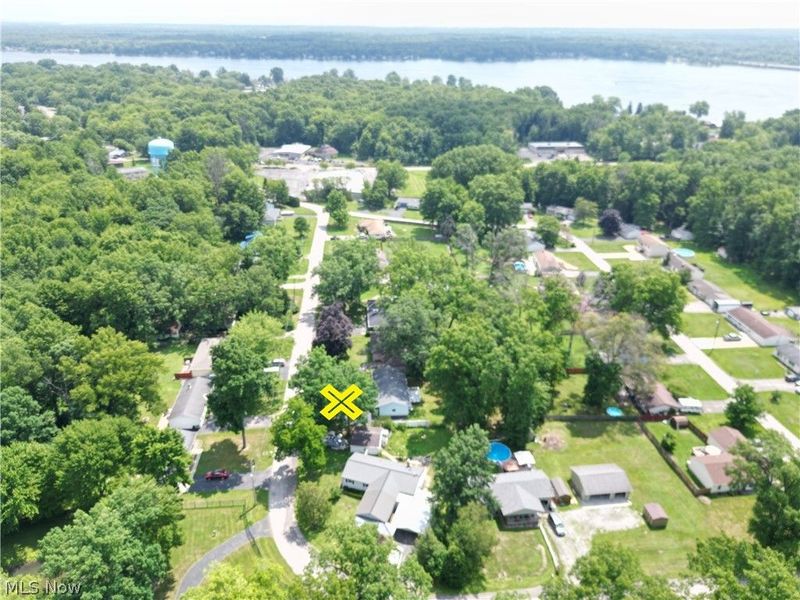 18015 Hillcrest Drive, Lake Milton, OH 44429 Photo 6