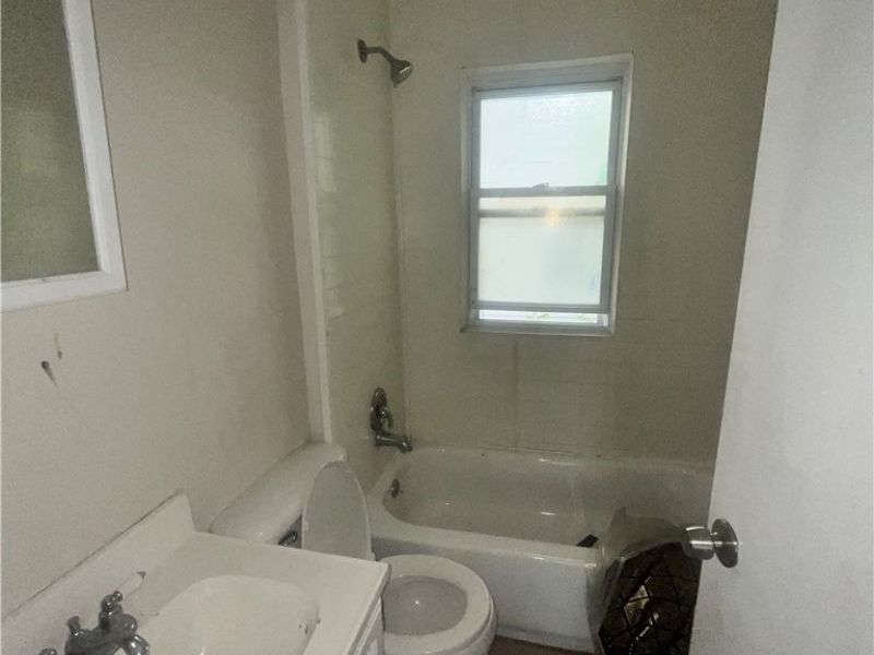 4015 E 143rd Street, Cleveland, OH 44128 Photo 13