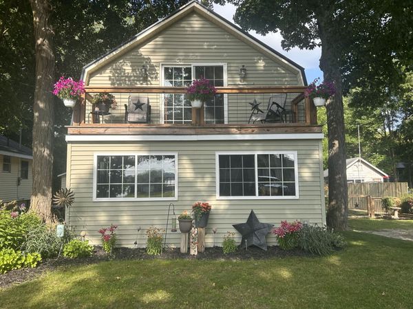 2625 Lansing Street, Crystal, MI 48818