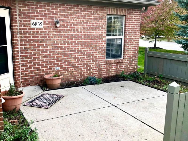6835 Villabrook Drive , Columbus, OH 43235 Photo 4
