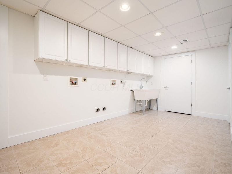 4051 The Old Poste Road, Columbus, OH 43221 Photo 44