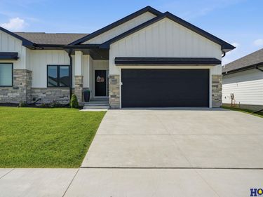 6843 Weigel Bay, Lincoln, NE 68516