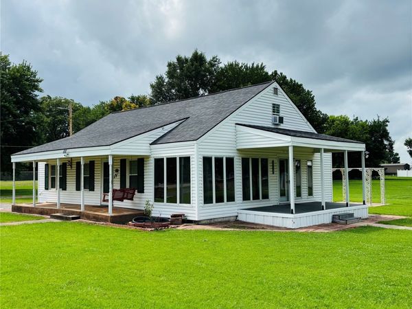 325 College Road , Warner, OK 74469