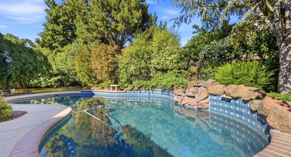 8804 Bradbury Ct, Elk Grove, CA 95624 Photo