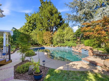 8804 Bradbury Ct, Elk Grove, CA 95624 Photo