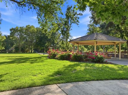 8804 Bradbury Ct, Elk Grove, CA 95624 Photo