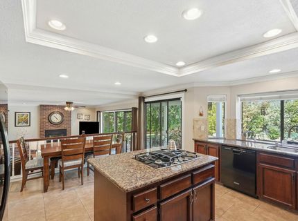 8804 Bradbury Ct, Elk Grove, CA 95624 Photo