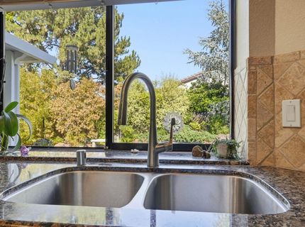 8804 Bradbury Ct, Elk Grove, CA 95624 Photo