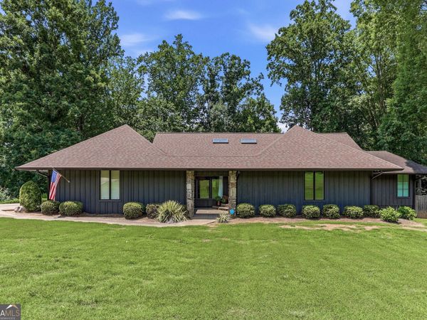 143 Woodlake Drive, Gainesville, GA 30506
