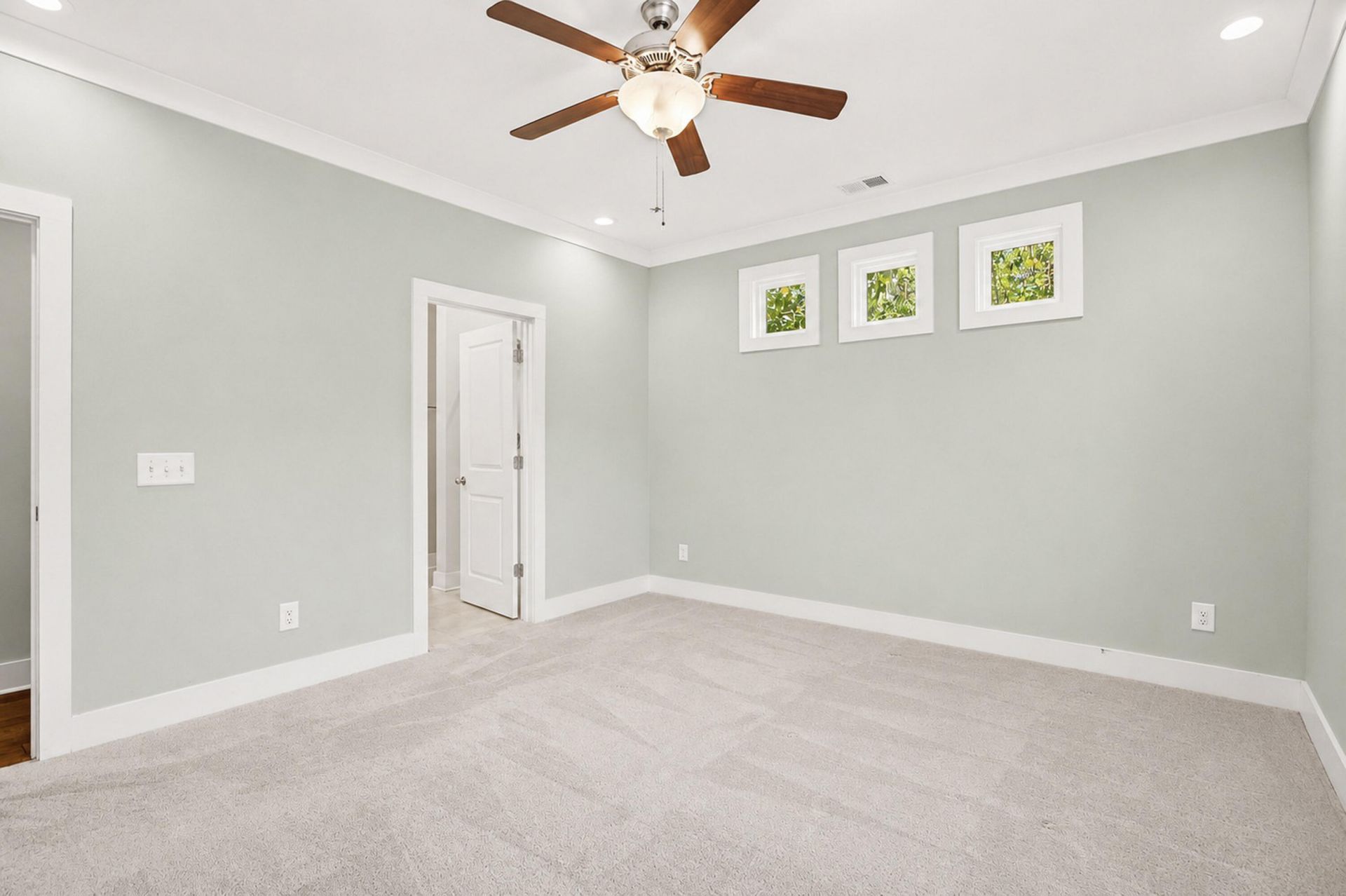 710 Riverland Drive Photo 18
