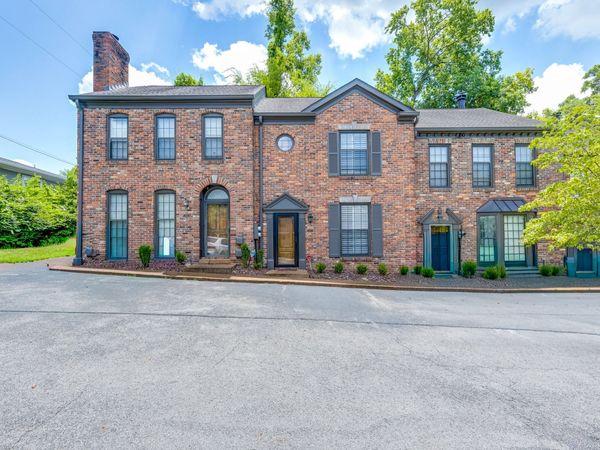 2018 Stokes Ln, Nashville, TN 37215