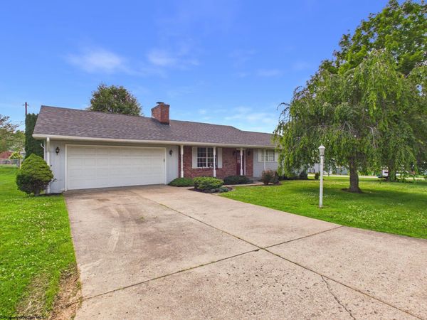 119 Driftwood Road, Bridgeport, WV 26330