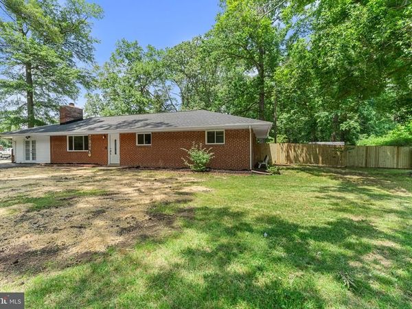 18301 CABIN ROAD, TRIANGLE, VA 22172