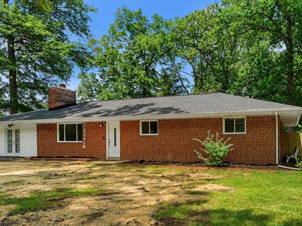 18301 CABIN ROAD, TRIANGLE, VA 22172