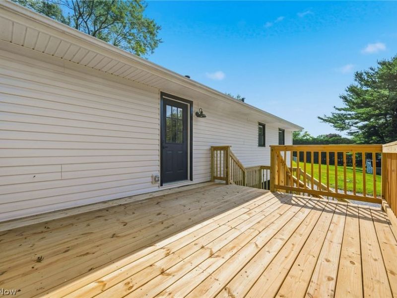 2195 Yorktown Street NW, Uniontown, OH 44685 Photo 30