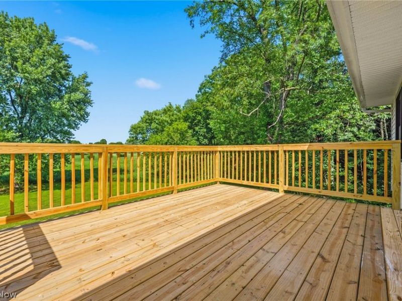 2195 Yorktown Street NW, Uniontown, OH 44685 Photo 31
