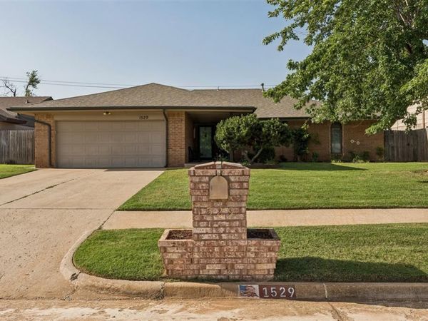 1529 Kingsgate Road, Oklahoma City, OK 73159
