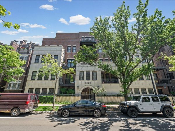 3823 N Ashland Avenue, Unit 503, Chicago, IL 60613