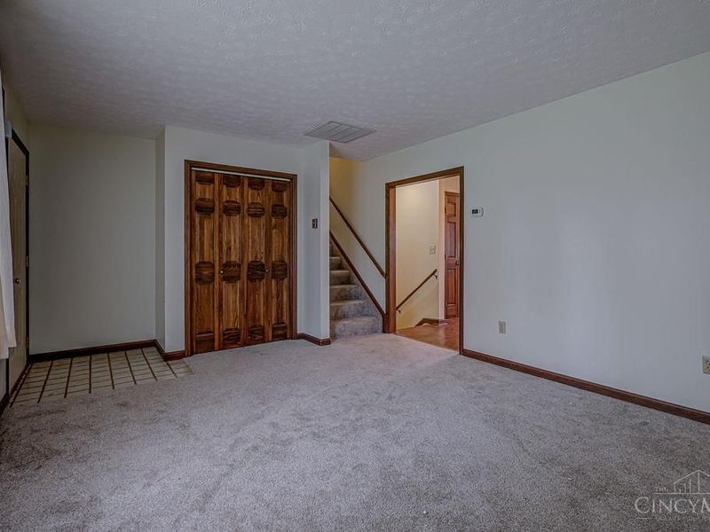 6550 Stillwell Beckett Road, Oxford Twp, OH 45056 Photo 2