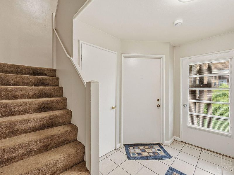 2370 Losantiville Avenue, Golf Manor, OH 45237 Photo 4