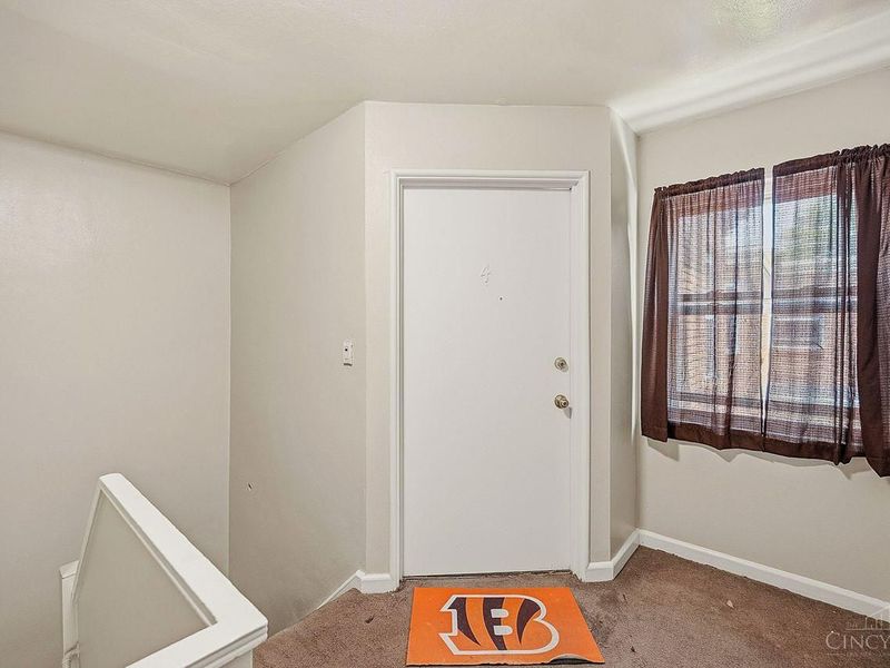 2370 Losantiville Avenue, Golf Manor, OH 45237 Photo 6