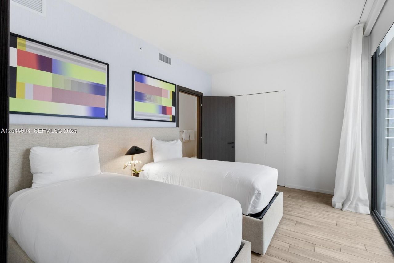 398 NE 5th St , Unit 1518, Miami, FL 33132 Photo