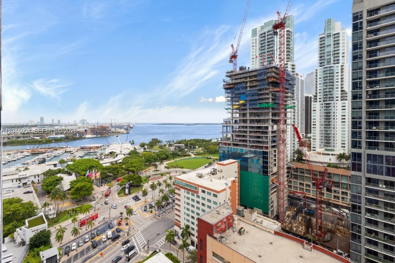 398 NE 5th St, Unit 1518, Miami, FL 33132 Photo