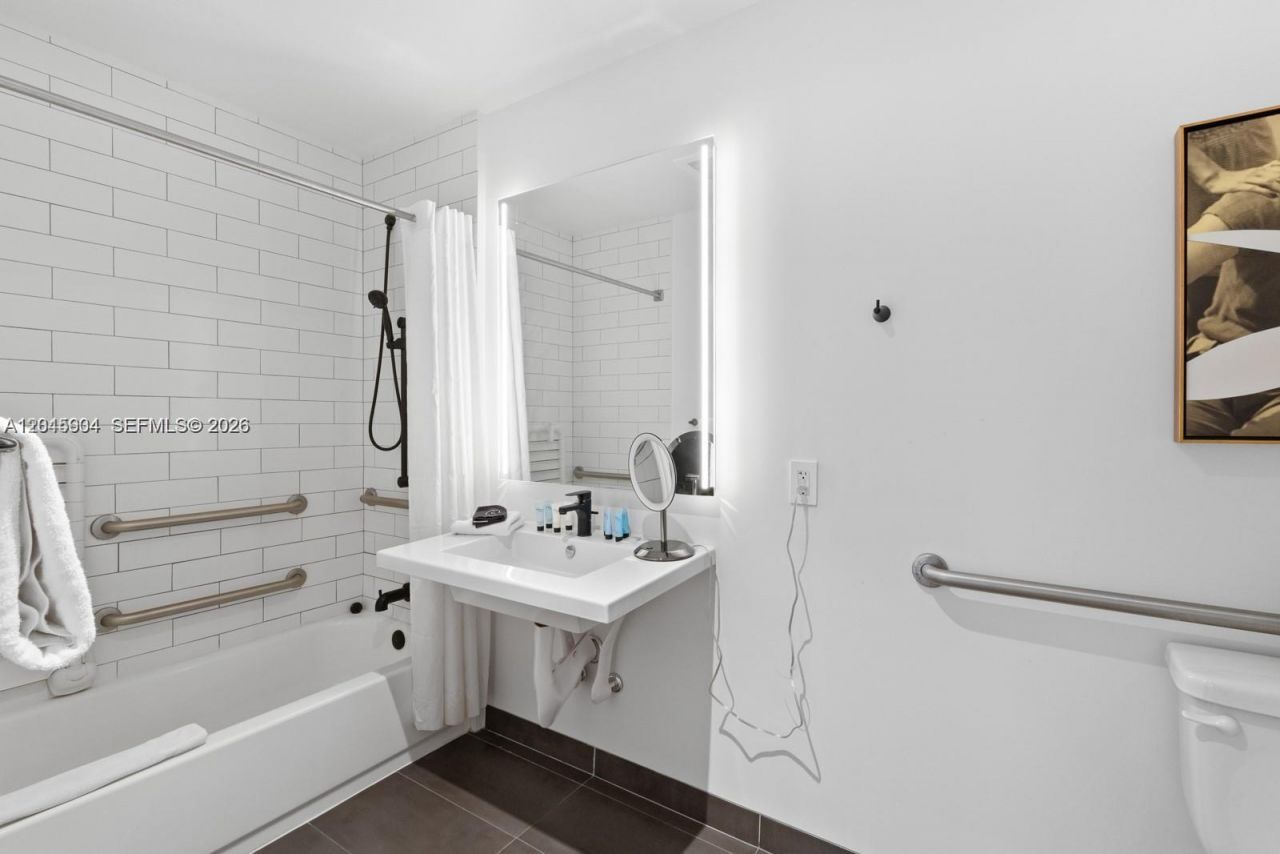 398 NE 5th St , Unit 1518, Miami, FL 33132 Photo