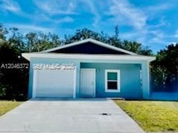1428 Las Villas Blvd , Sebring, FL 33870