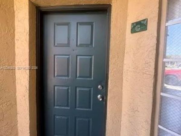18336 NW 68th Ave , Unit C, Hialeah, FL 33015