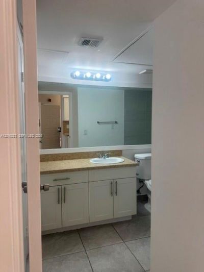 18336 NW 68th Ave , Unit C, Hialeah, FL 33015 Photo
