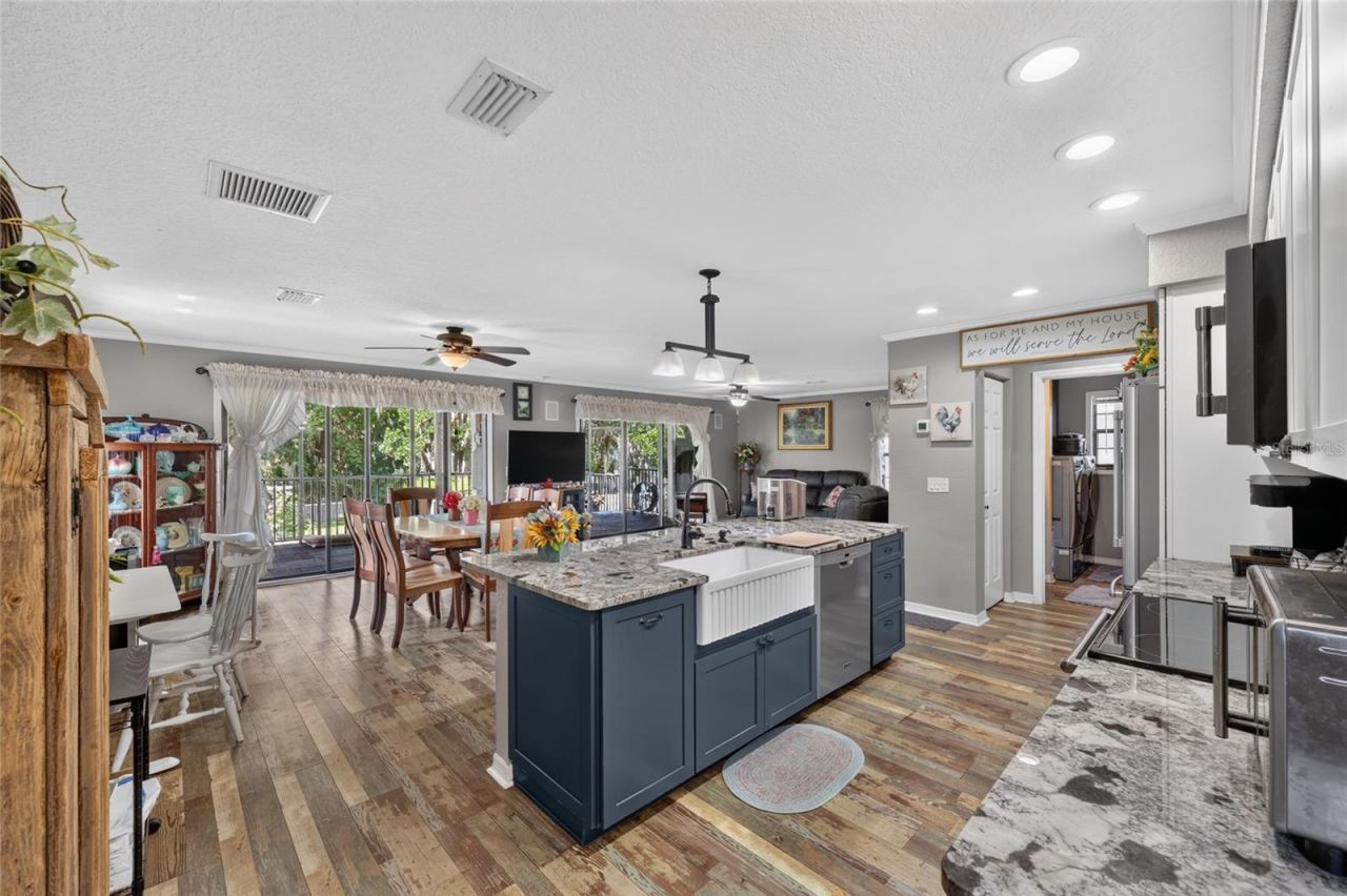 11932 SE 196th Street , Dunnellon, FL 34431 Photo