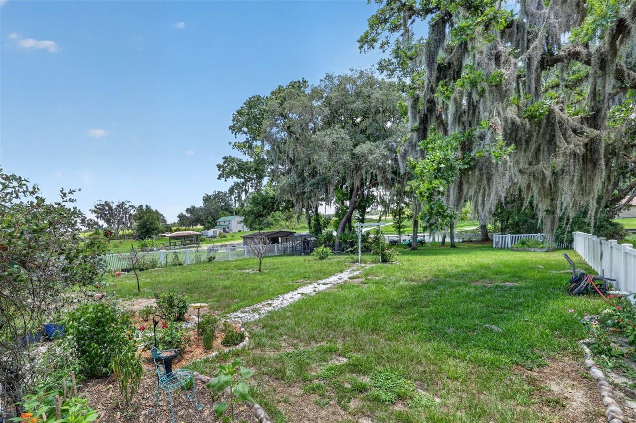 11932 SE 196th Street , Dunnellon, FL 34431 Photo