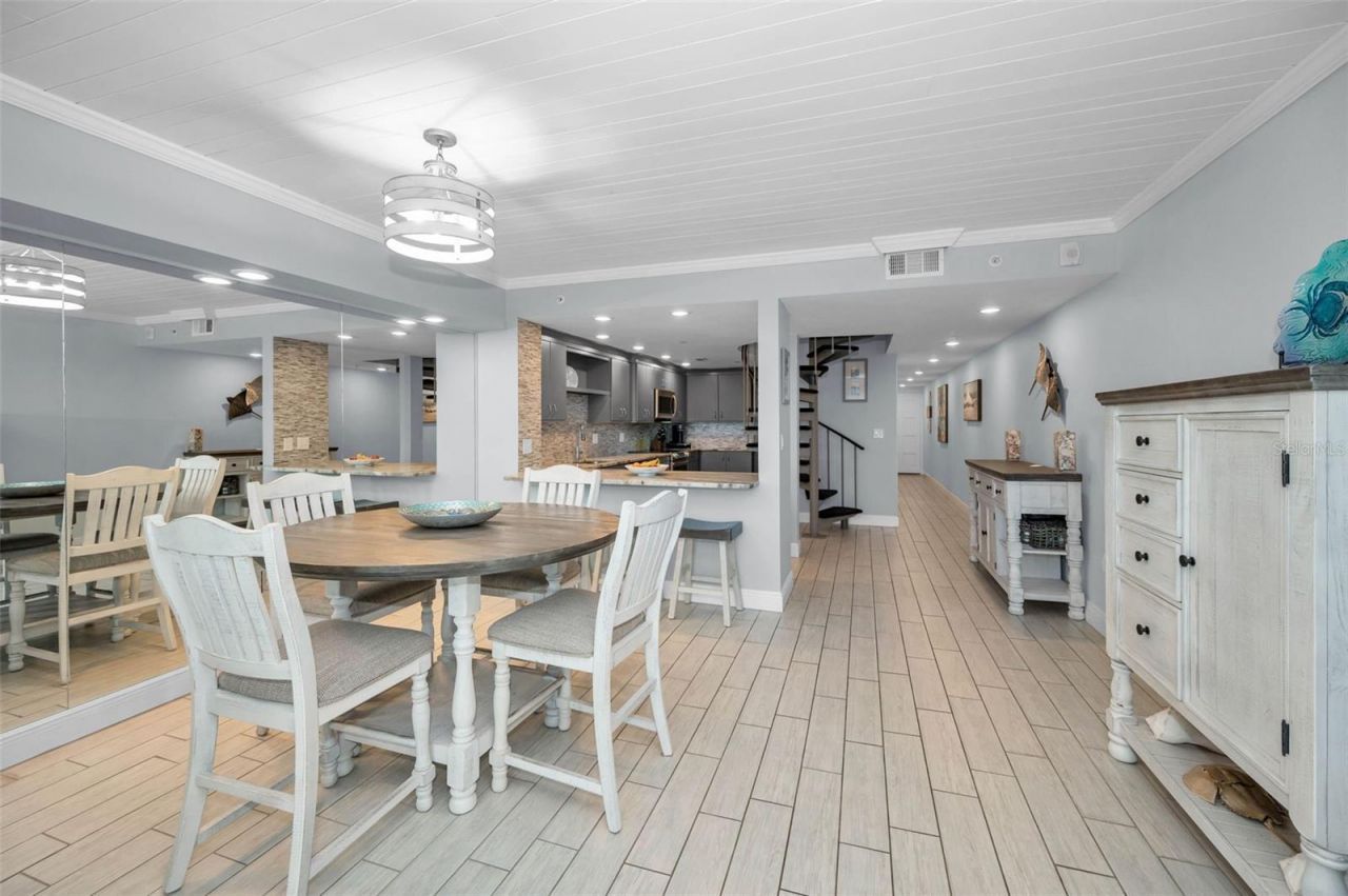 19700 Gulf Boulevard, Unit 403, Indian Shores, FL 33785 Photo
