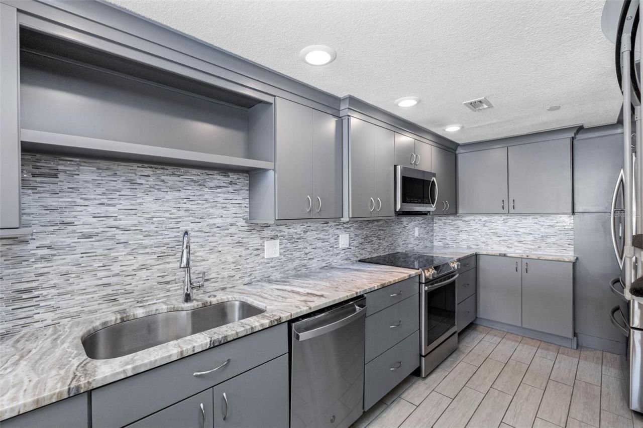 19700 Gulf Boulevard, Unit 403, Indian Shores, FL 33785 Photo