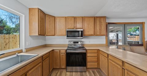 852 E York Way, Sparks, NV 89434 Photo