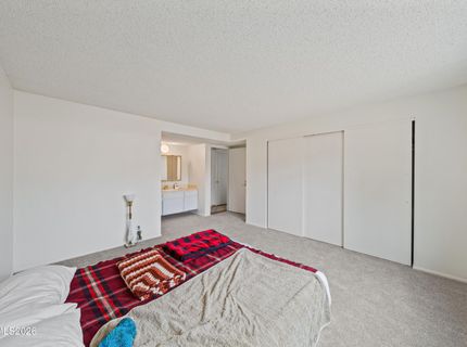 852 E York Way, Sparks, NV 89434 Photo