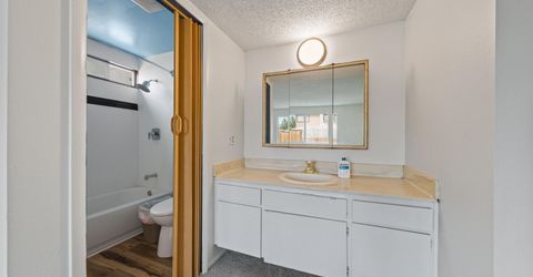 852 E York Way, Sparks, NV 89434 Photo