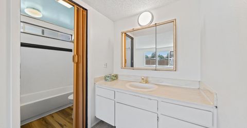 852 E York Way, Sparks, NV 89434 Photo