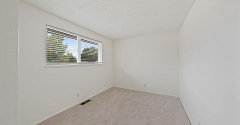 852 E York Way, Sparks, NV 89434 Photo