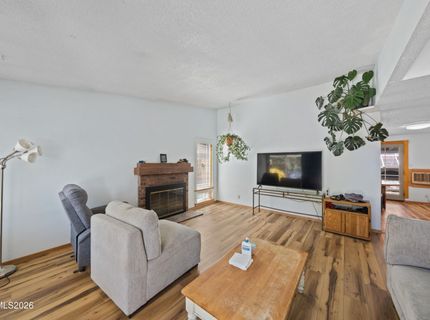 852 E York Way, Sparks, NV 89434 Photo