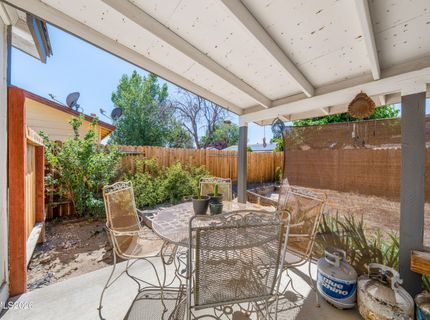 852 E York Way, Sparks, NV 89434 Photo